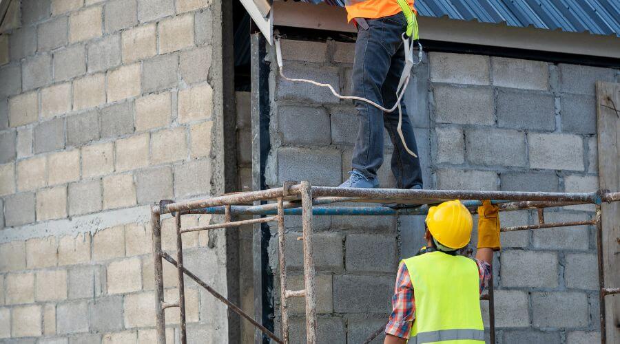 Expert Emergency Roof Repairs services in Oakdale, NE